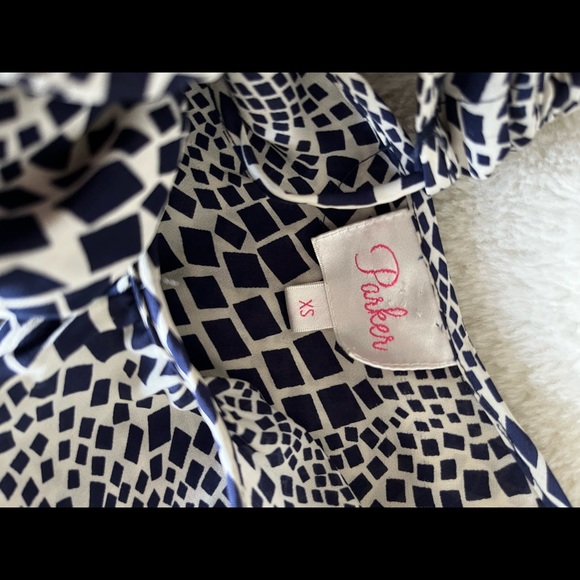 ⭐️Bogo ⭐️ 🍓 Parker XS cold shoulder black white silk mini dress - Picture 6 of 15